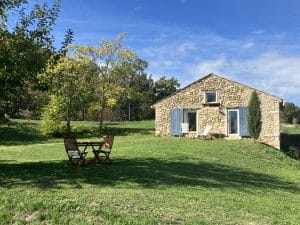 La Maisonnette — gîte en pierre de 25 m² dans le domaine de l'Atelier Ilys, Pierrerue — photo 9