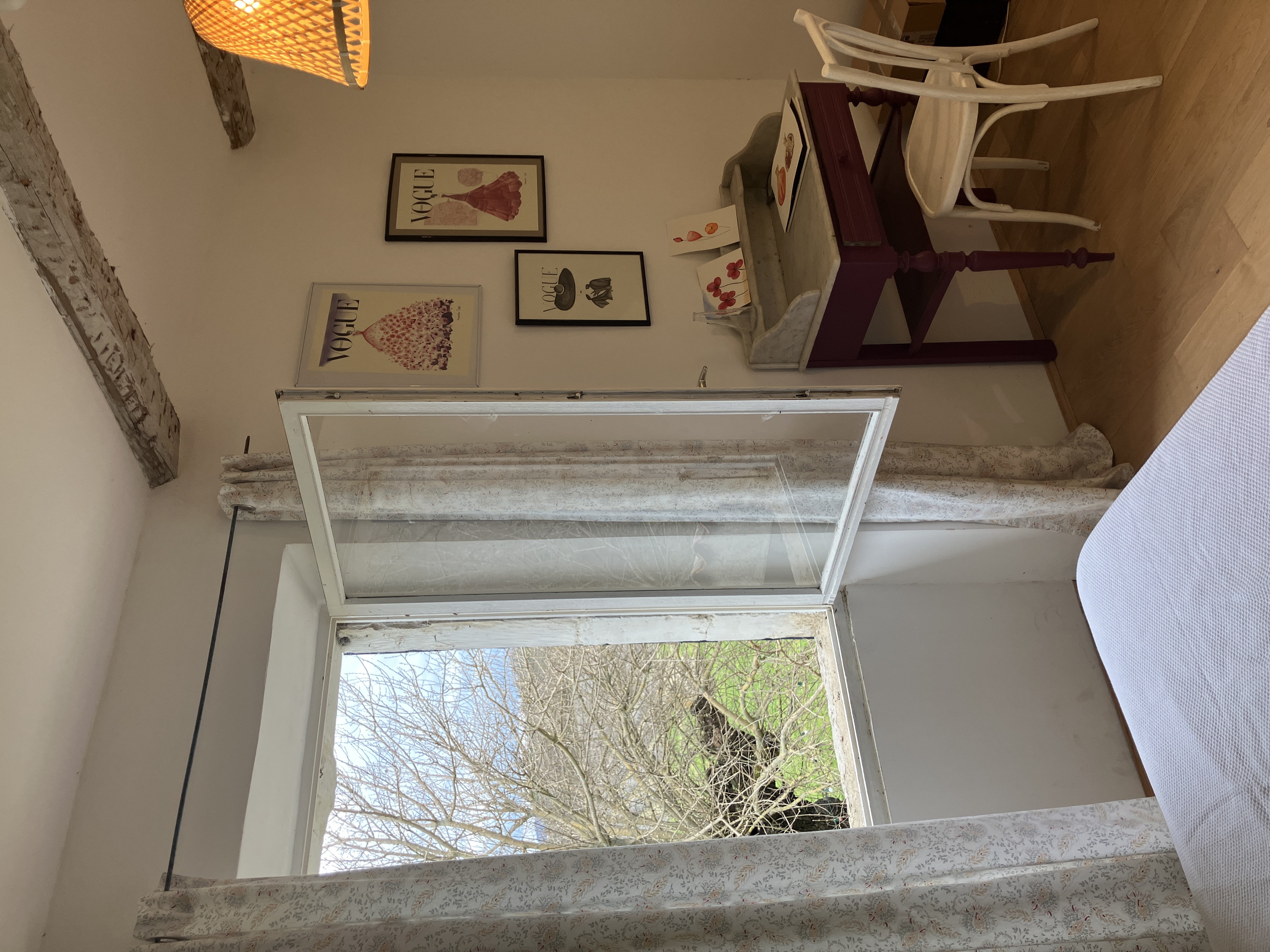 Chambre Verte — chambre aux tons botaniques avec vue sur les champs de lavandes, Atelier Ilys — photo 2