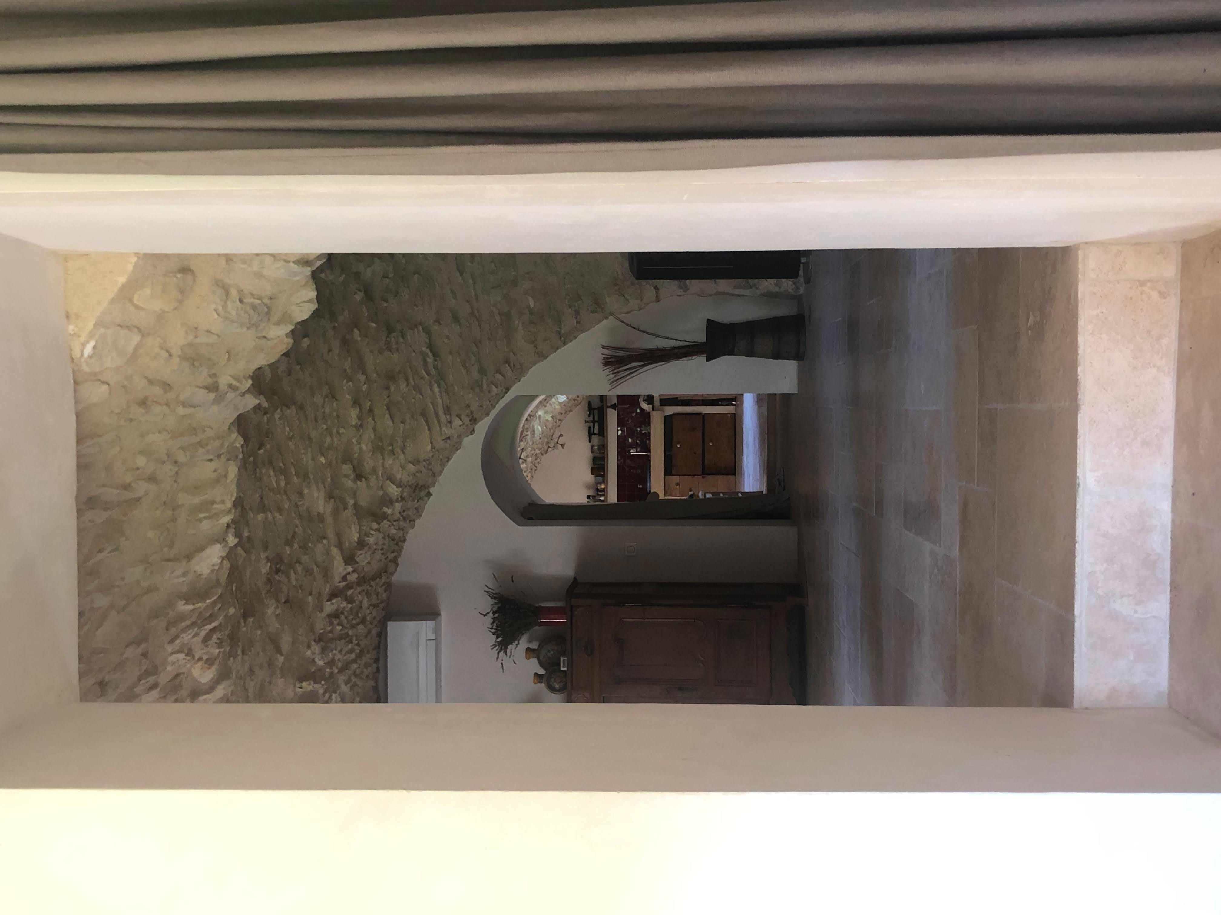 cuisine vue de la salle à manger